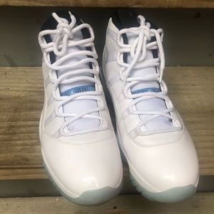 Jordan 11 Columbia
